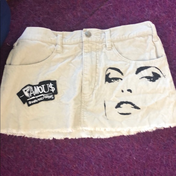 Famous Stars & Straps mini skirt Milla Jovovich - Picture 9 of 10